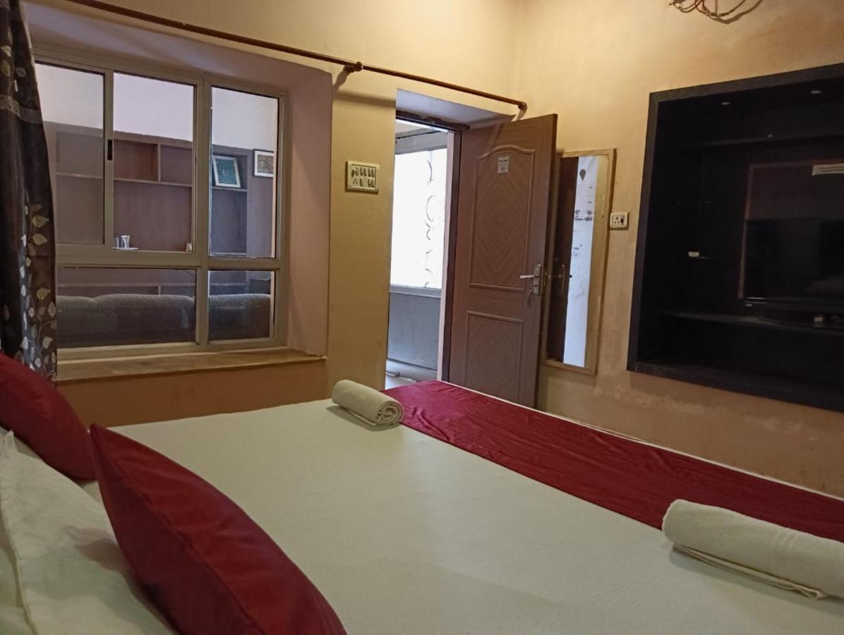 Shree Krishna Hotel Inn Varanasi Exterior foto